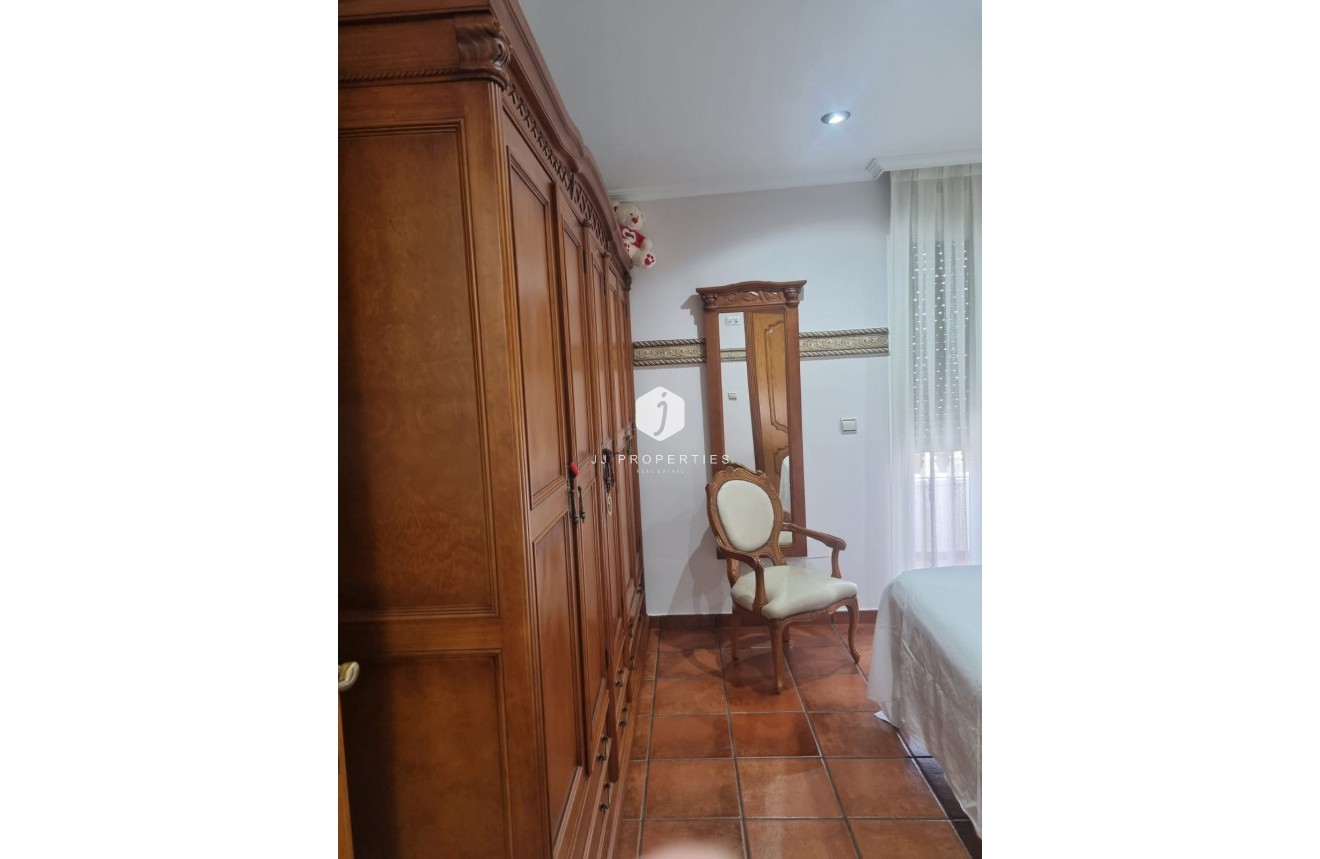 Resale - Chalet -
Orihuela Costa - Costa Blanca