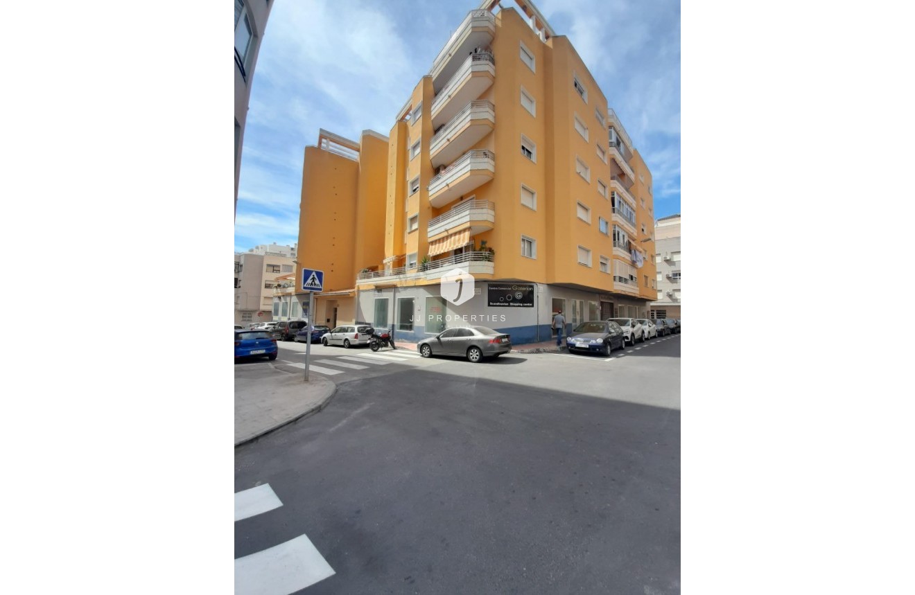 Resale - Apartment / flat -
Torrevieja - Costa Blanca