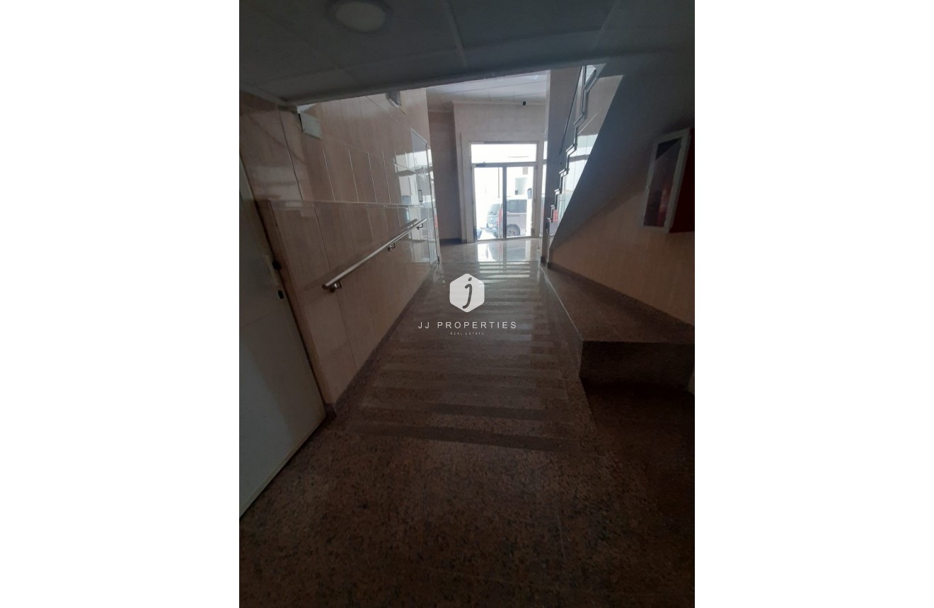 Resale - Apartment / flat -
Torrevieja - Costa Blanca