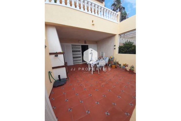 Resale - Chalet -
Torrevieja - Costa Blanca