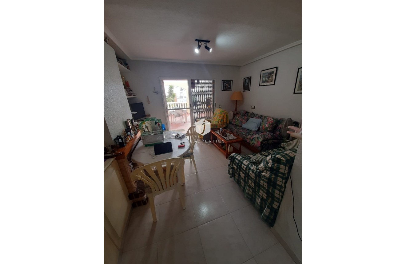 Resale - Chalet -
Torrevieja - Costa Blanca