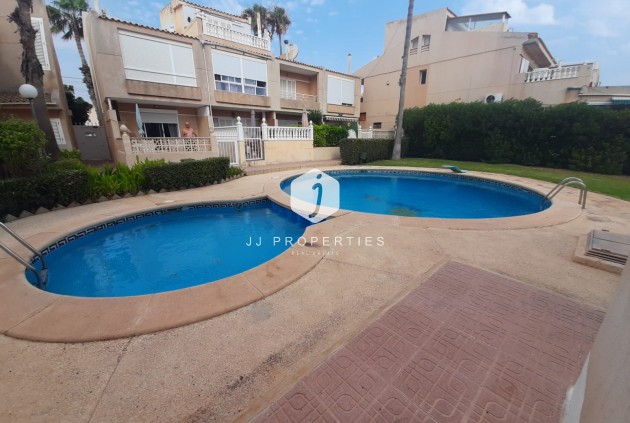 Resale - Chalet -
Torrevieja - Costa Blanca
