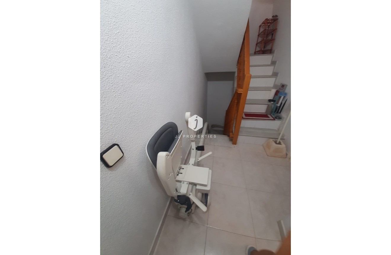 Resale - Chalet -
Torrevieja - Costa Blanca