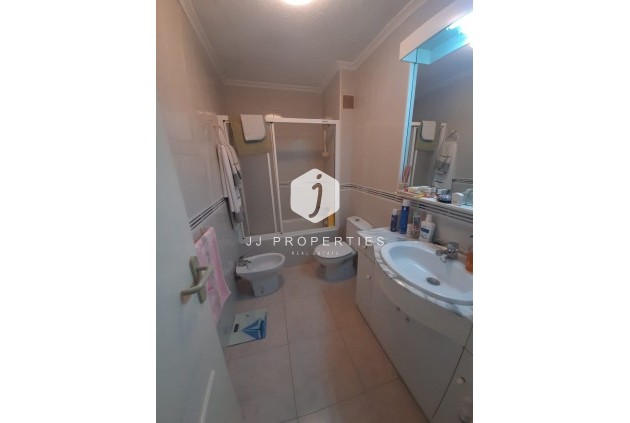 Resale - Chalet -
Torrevieja - Costa Blanca