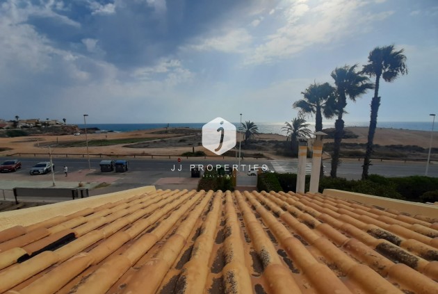 Resale - Chalet -
Torrevieja - Costa Blanca