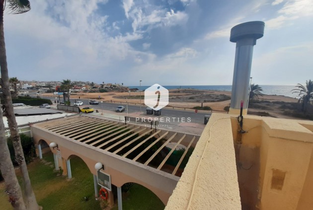 Resale - Chalet -
Torrevieja - Costa Blanca