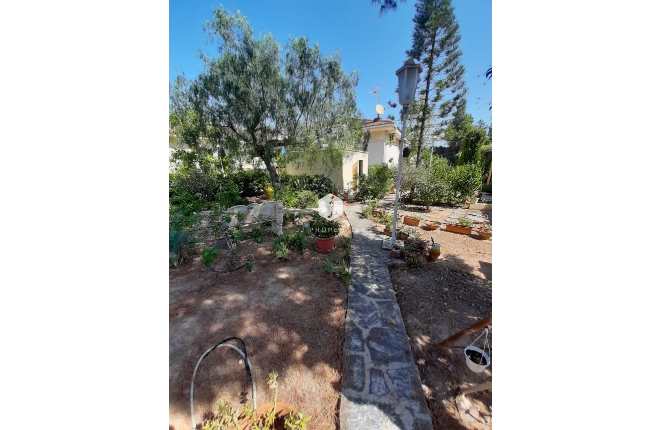 Resale - Villa -
Orihuela Costa - Costa Blanca