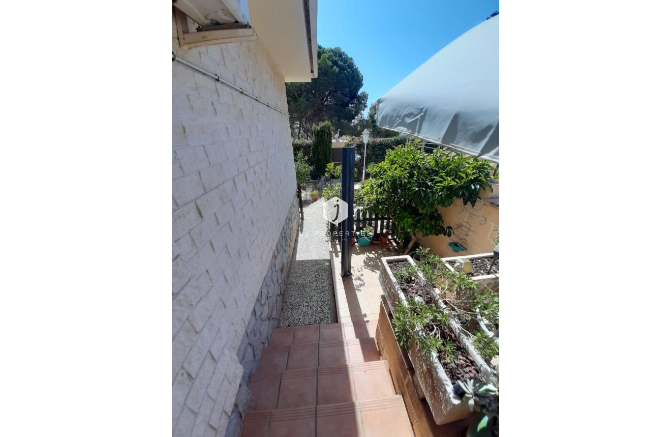 Resale - Villa -
Orihuela Costa - Costa Blanca