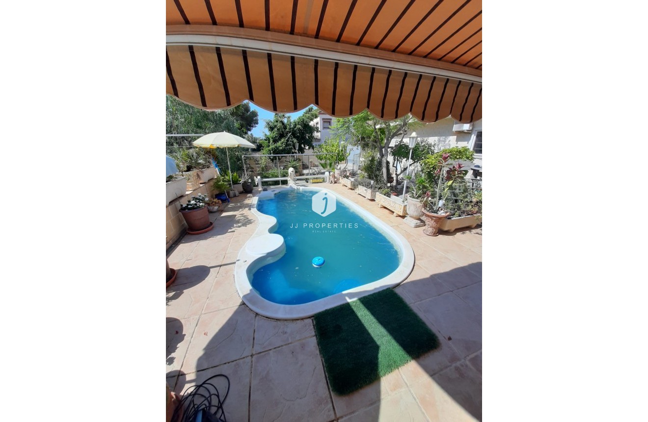 Resale - Villa -
Orihuela Costa - Costa Blanca