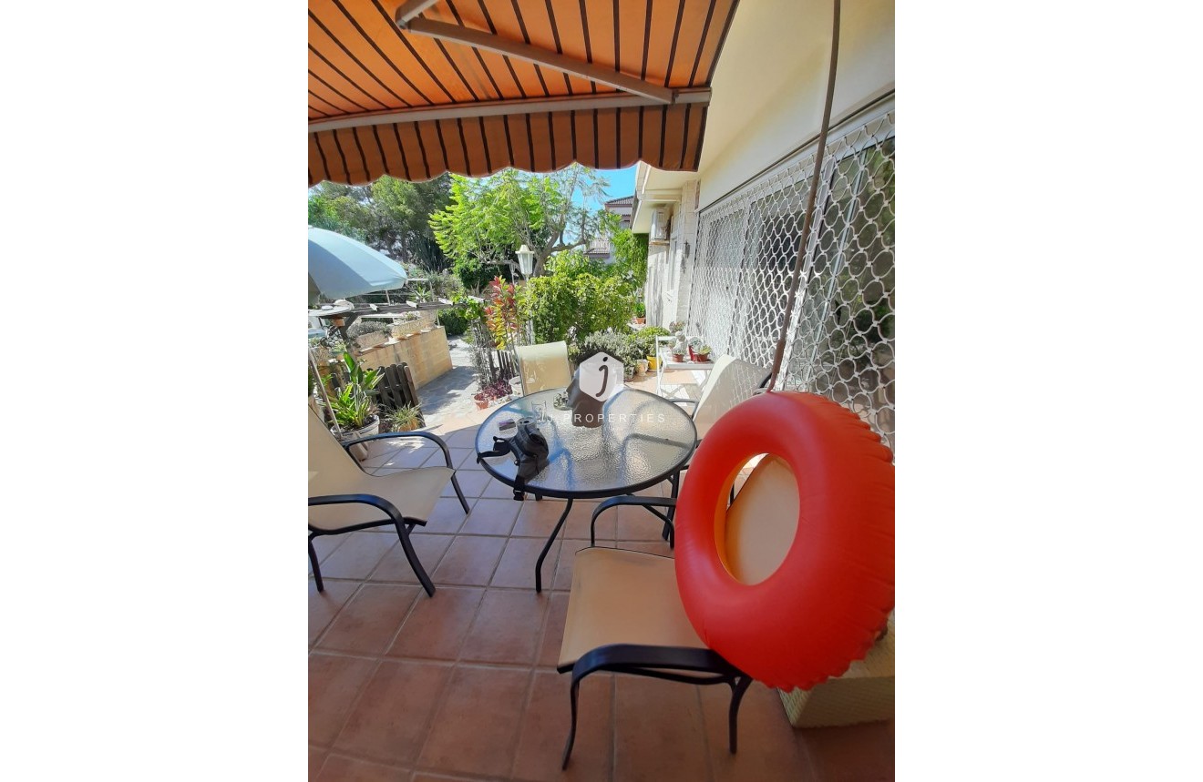 Resale - Villa -
Orihuela Costa - Costa Blanca