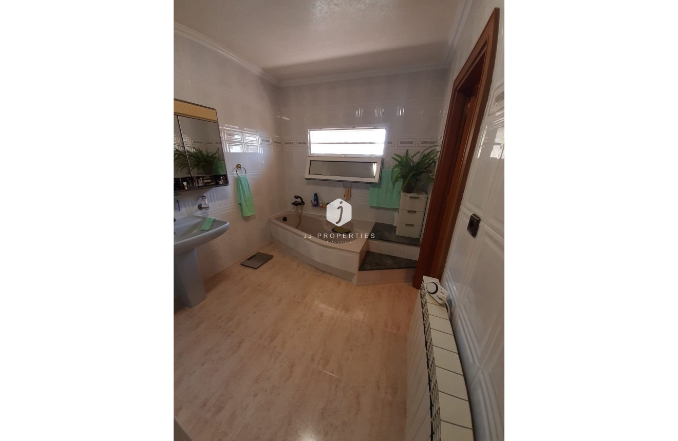 Resale - Villa -
Orihuela Costa - Costa Blanca