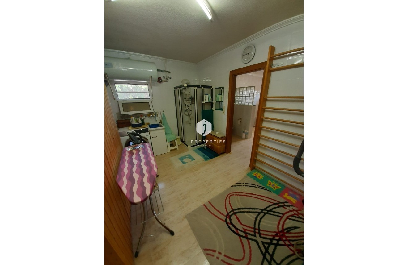 Resale - Villa -
Orihuela Costa - Costa Blanca