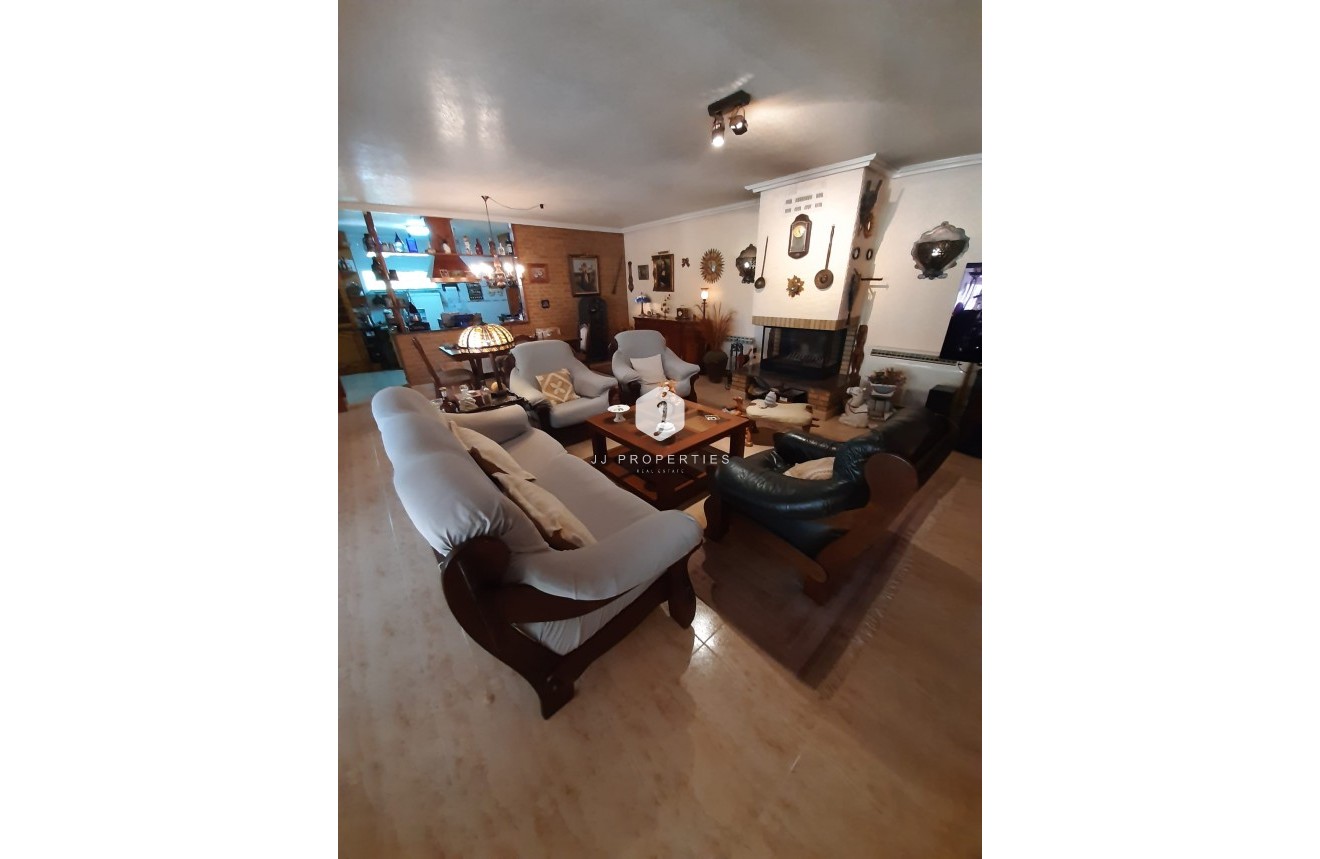 Resale - Villa -
Orihuela Costa - Costa Blanca