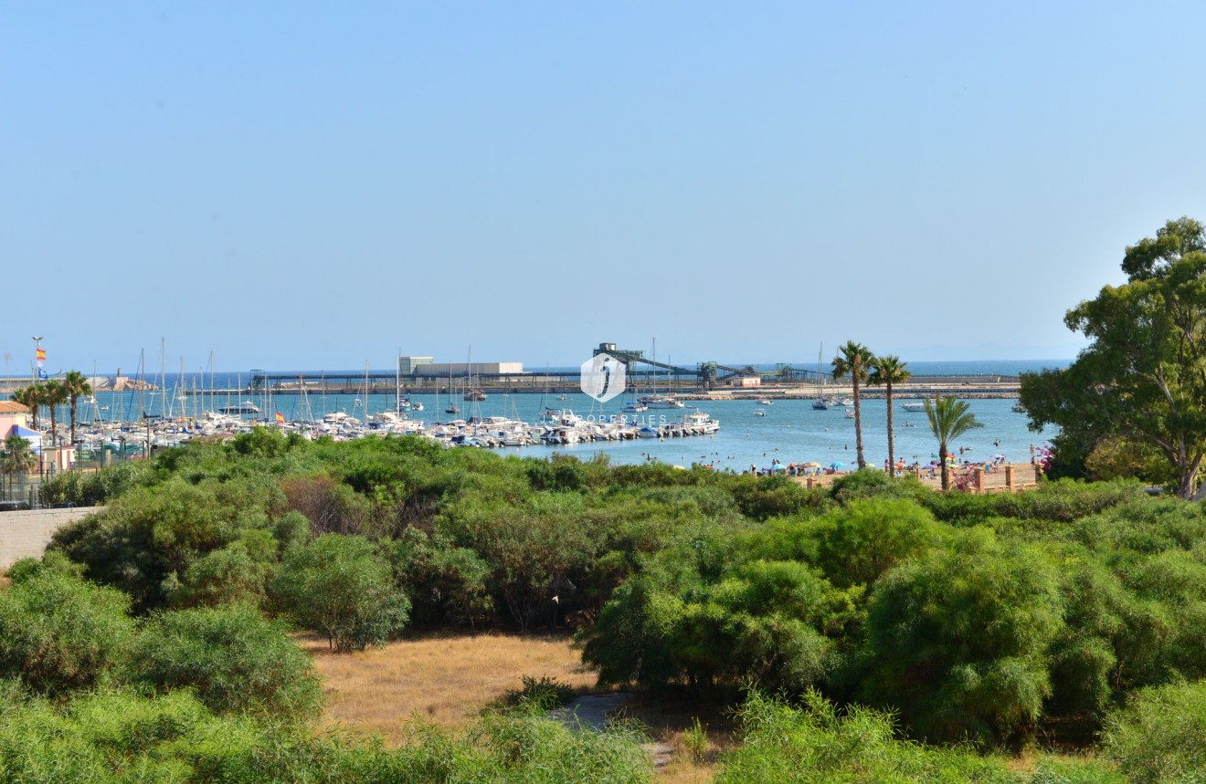 Resale - Apartment / flat -
Torrevieja - Costa Blanca