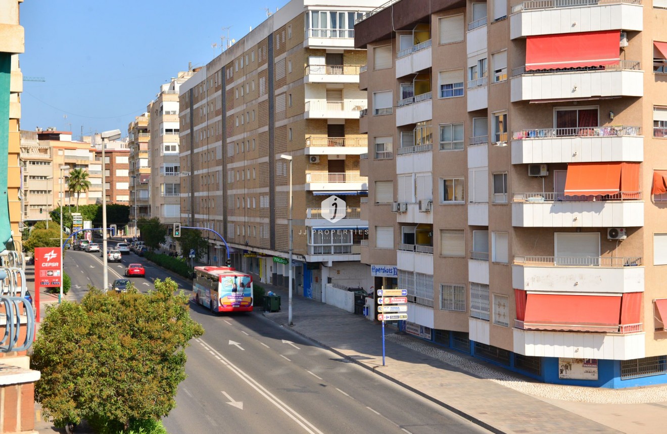 Resale - Apartment / flat -
Torrevieja - Costa Blanca