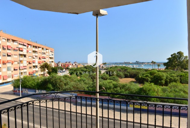 Resale - Apartment / flat -
Torrevieja - Costa Blanca