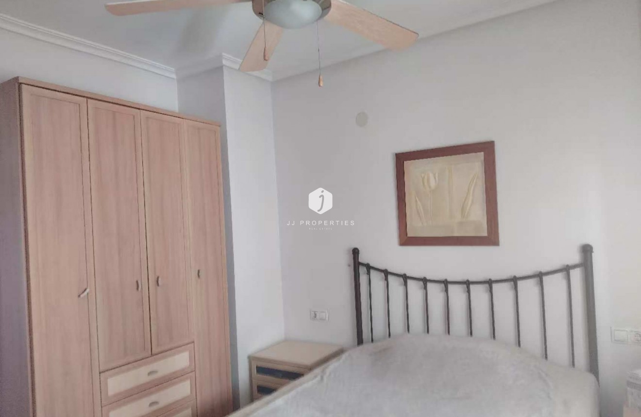 Resale - Apartment / flat -
Torrevieja - Costa Blanca