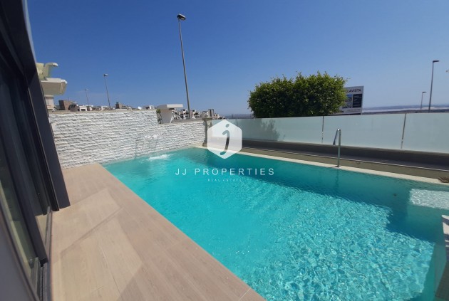 Resale - Villa -
San Miguel de Salinas - Inland