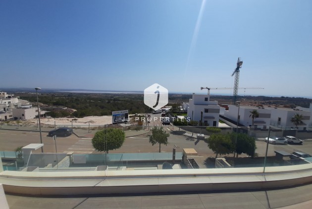 Resale - Villa -
San Miguel de Salinas - Inland
