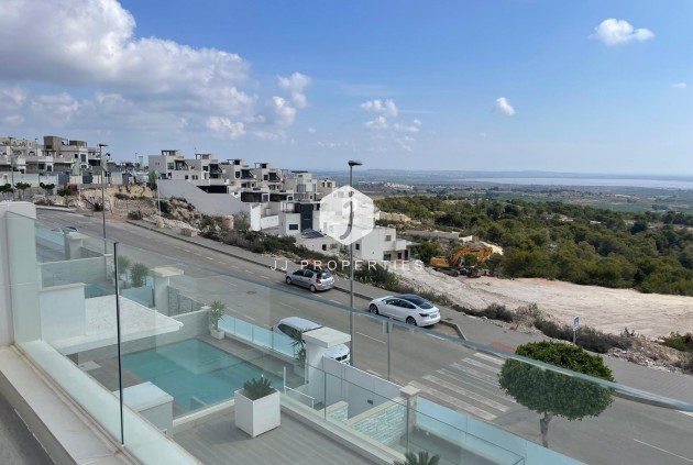 Resale - Villa -
San Miguel de Salinas - Inland