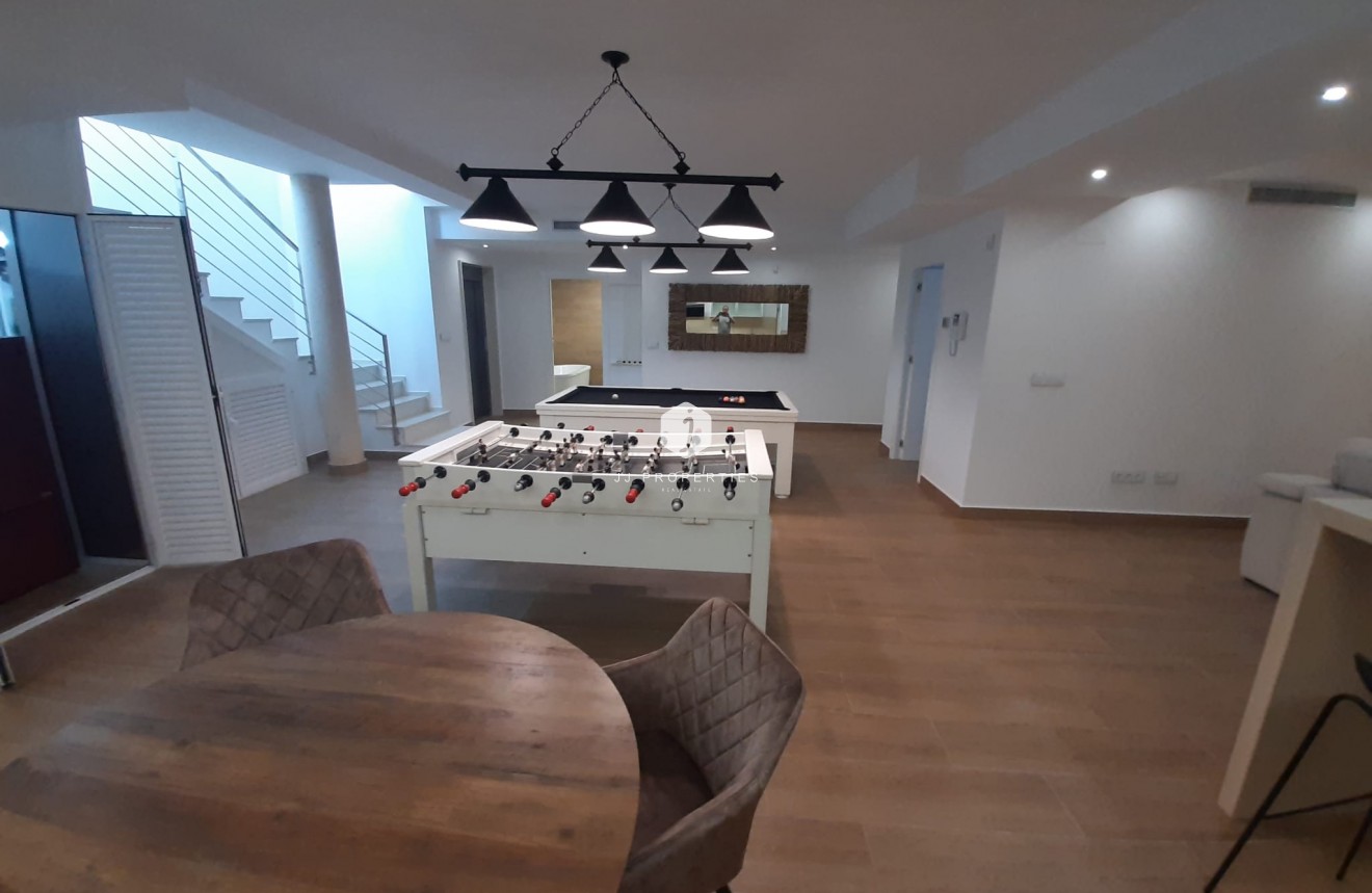 Resale - Villa -
San Miguel de Salinas - Inland