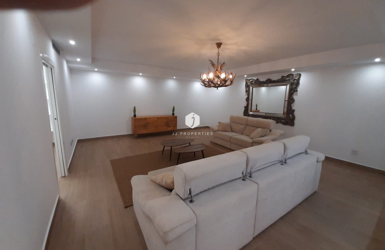 Resale - Villa -
San Miguel de Salinas - Inland