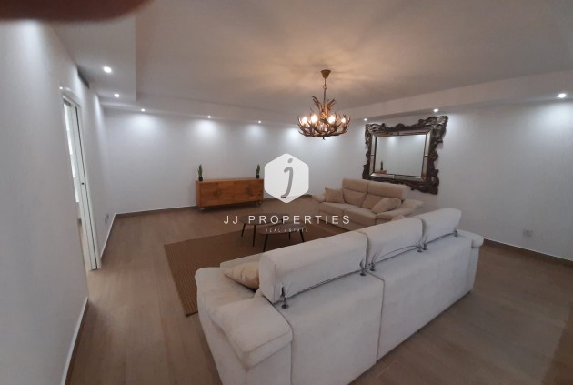 Resale - Villa -
San Miguel de Salinas - Inland