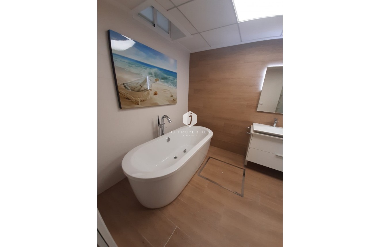 Resale - Villa -
San Miguel de Salinas - Inland