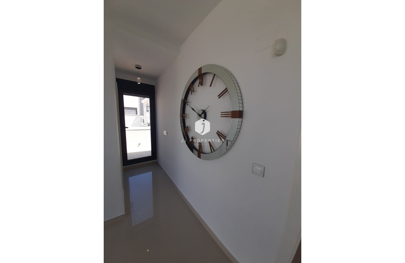 Resale - Villa -
San Miguel de Salinas - Inland