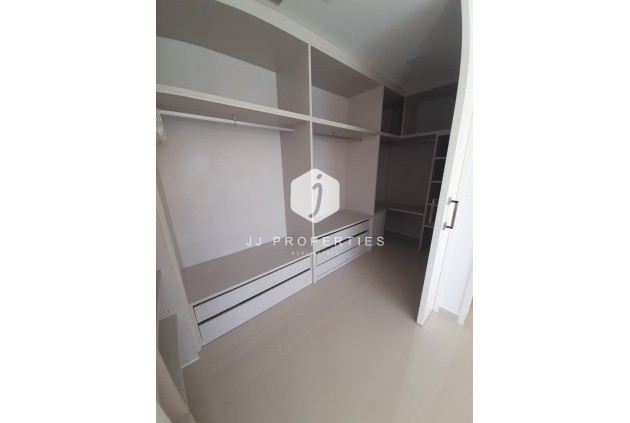 Resale - Villa -
San Miguel de Salinas - Inland