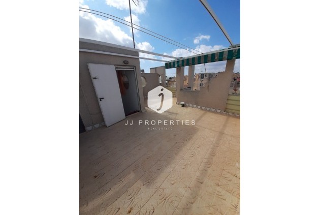 Resale - Chalet -
Torrevieja - Costa Blanca