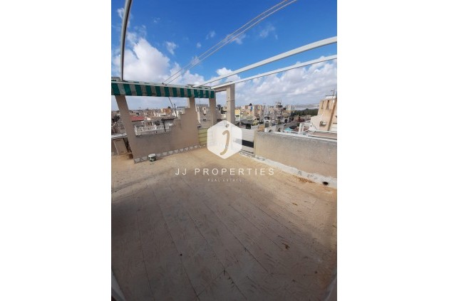 Resale - Chalet -
Torrevieja - Costa Blanca