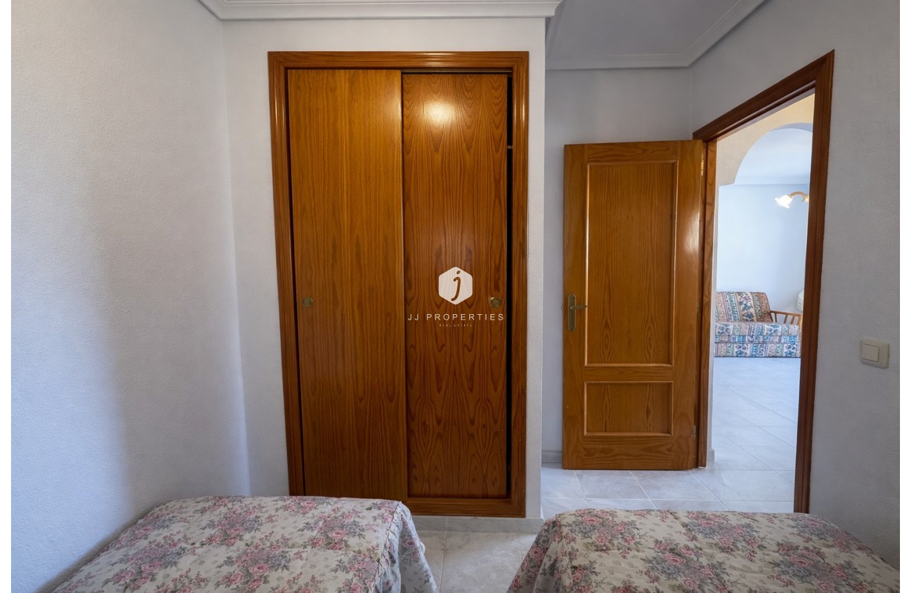 Resale - Apartment / flat -
Torrevieja - Costa Blanca
