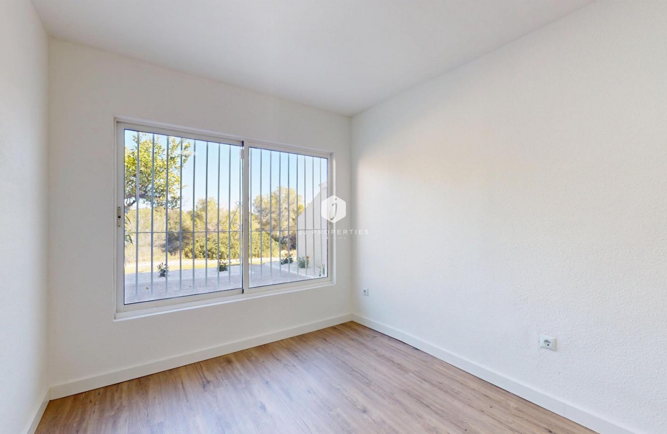 Resale - Bungalow -
Orihuela Costa - Costa Blanca