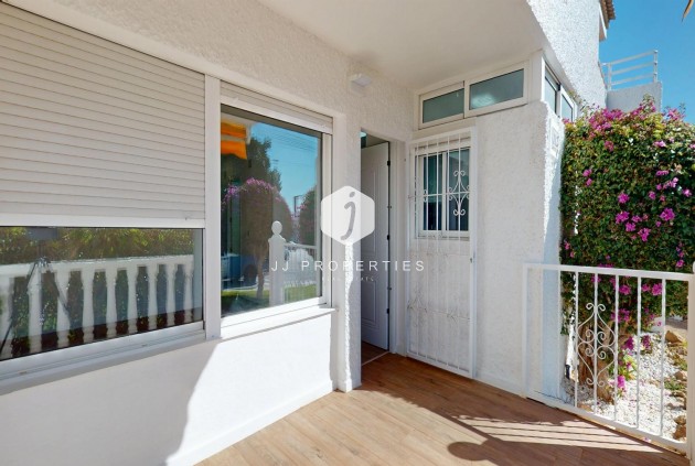 Resale - Bungalow -
Orihuela Costa - Costa Blanca