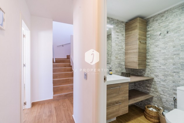 Resale - Chalet -
Torrevieja - Costa Blanca