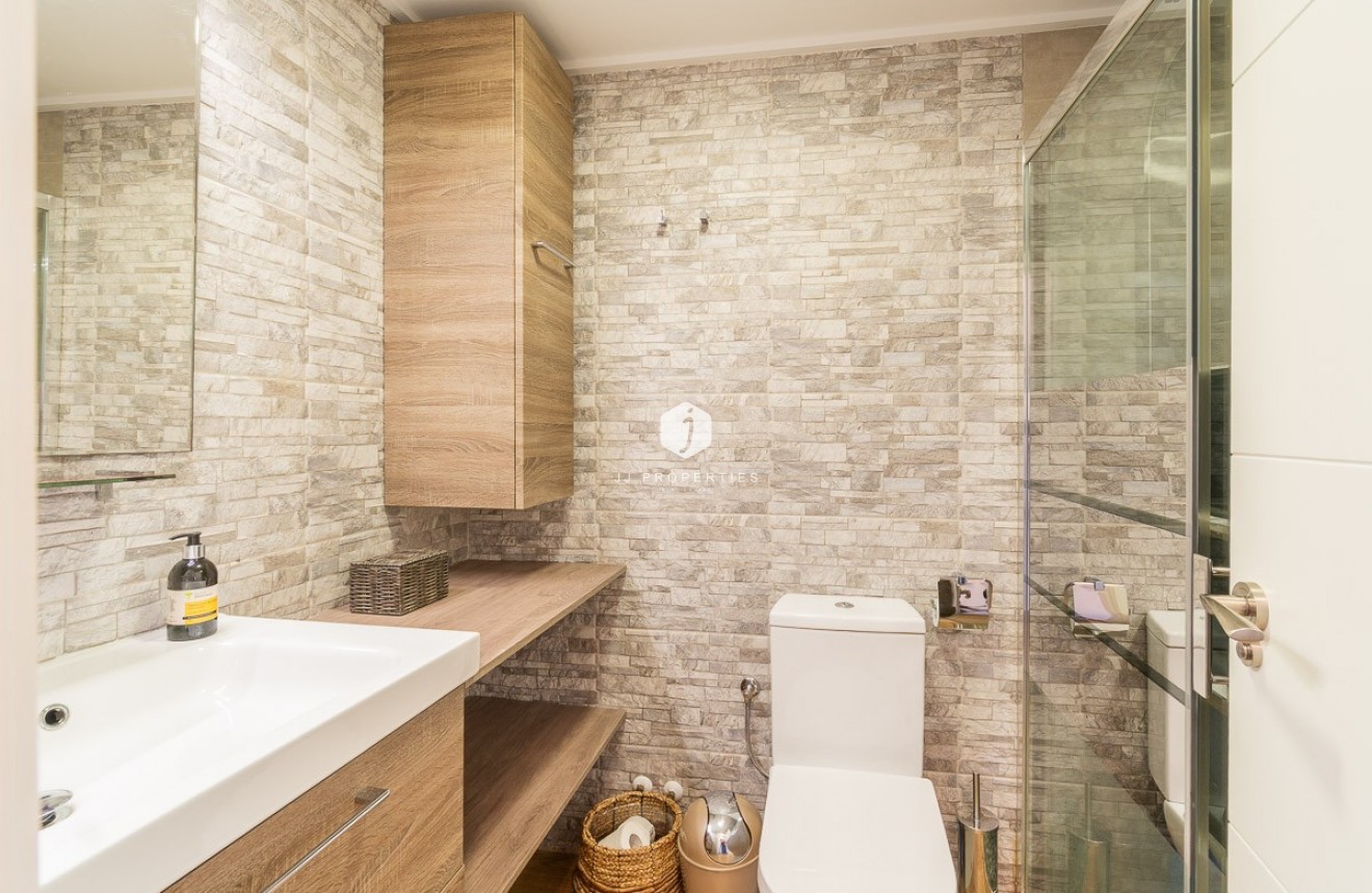 Resale - Chalet -
Torrevieja - Costa Blanca