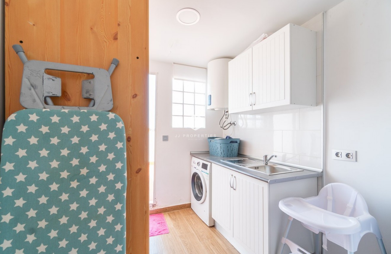 Resale - Chalet -
Torrevieja - Costa Blanca