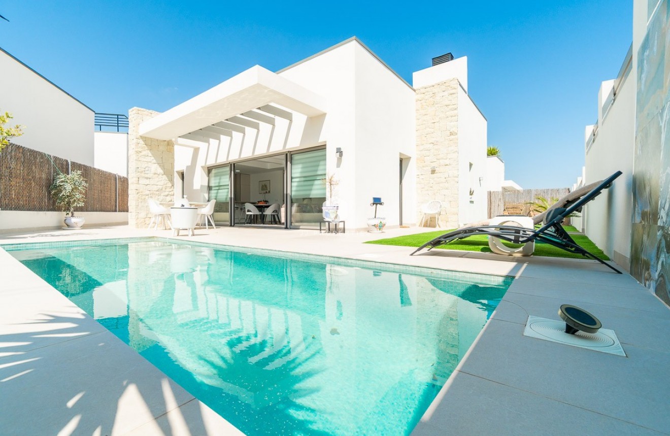 Resale - Villa -
Orihuela Costa - Costa Blanca