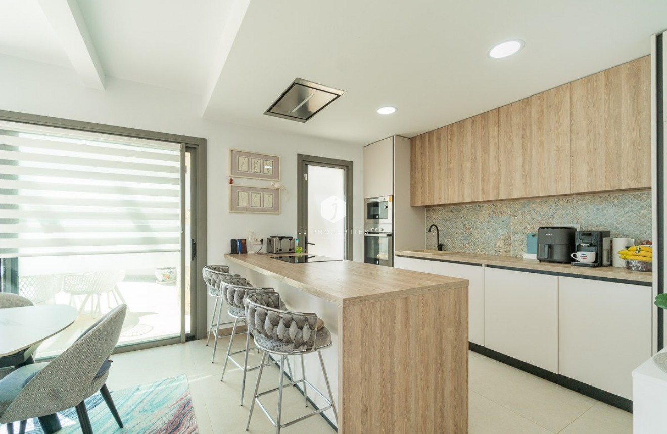 Resale - Villa -
Orihuela Costa - Costa Blanca