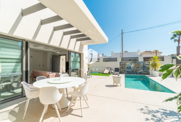 Resale - Villa -
Orihuela Costa - Costa Blanca