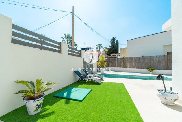 Resale - Villa -
Orihuela Costa - Costa Blanca