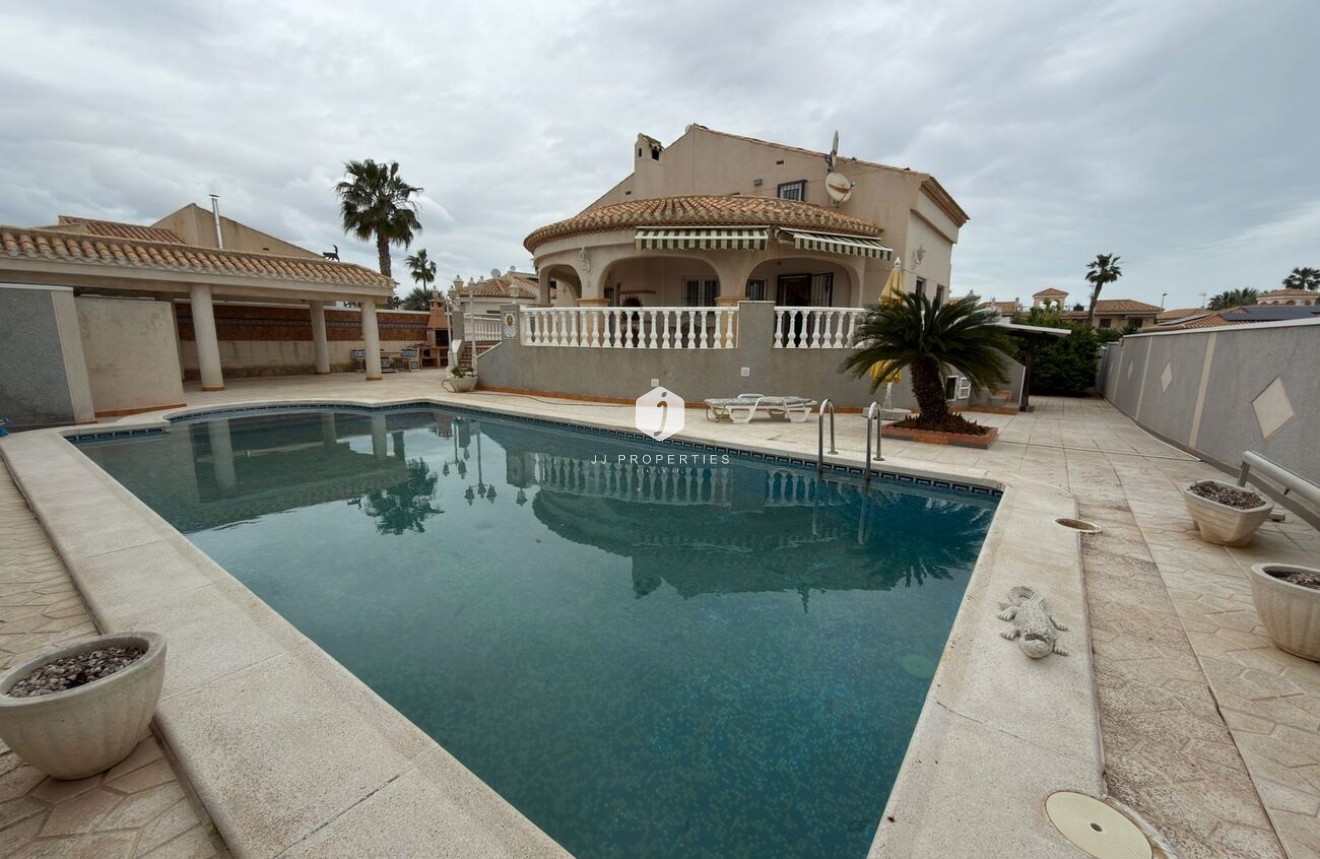 Resale - Villa -
Playa Flamenca - Costa Blanca