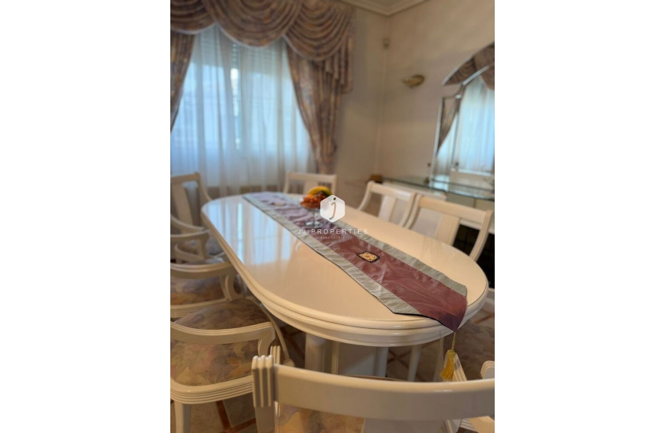 Resale - Villa -
Playa Flamenca - Costa Blanca