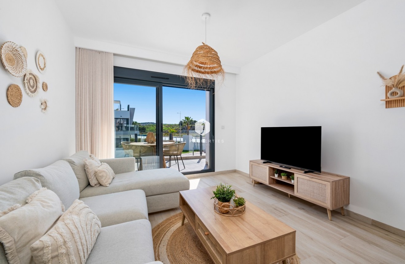 Resale - Apartment / flat -
San Miguel de Salinas - Inland