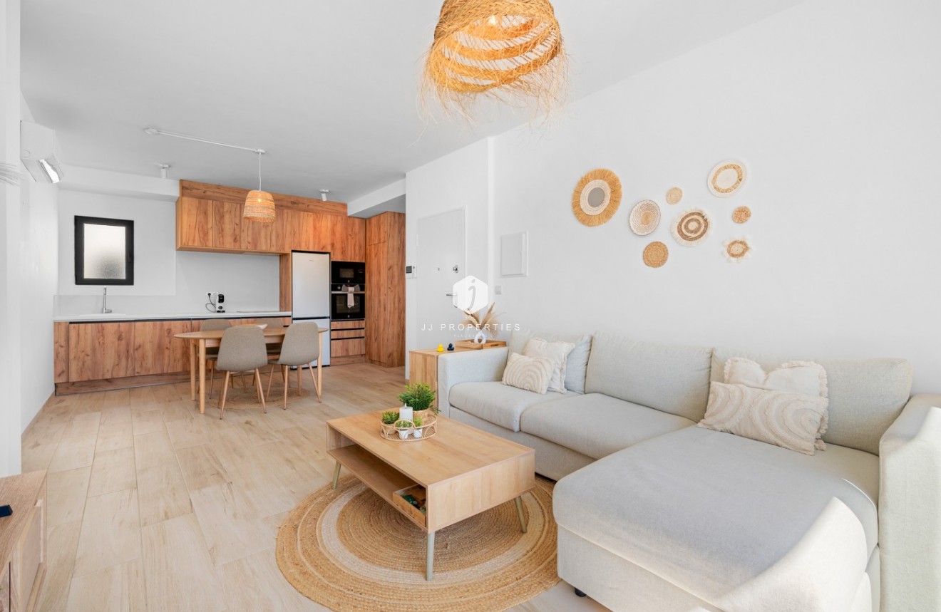 Resale - Apartment / flat -
San Miguel de Salinas - Inland