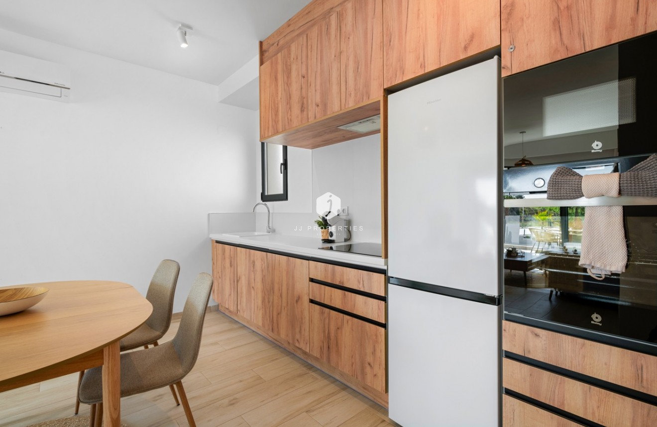 Resale - Apartment / flat -
San Miguel de Salinas - Inland