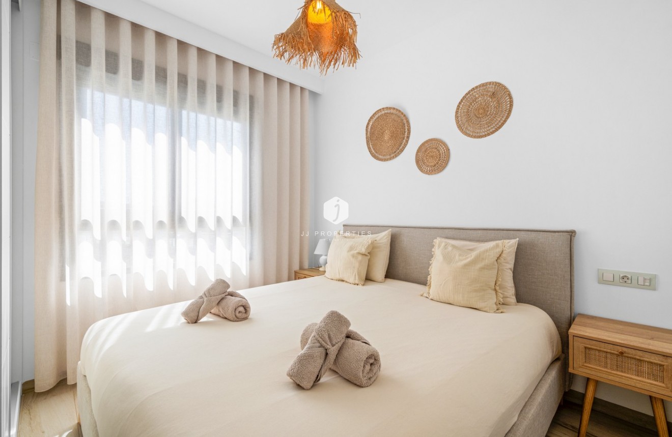 Resale - Apartment / flat -
San Miguel de Salinas - Inland