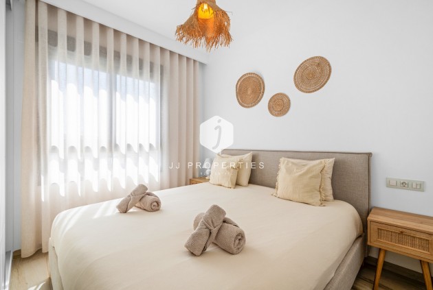 Resale - Apartment / flat -
San Miguel de Salinas - Inland