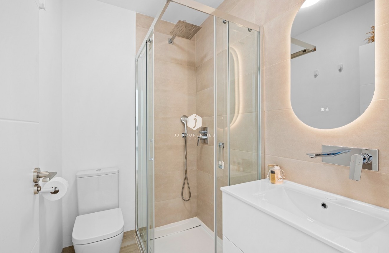 Resale - Apartment / flat -
San Miguel de Salinas - Inland